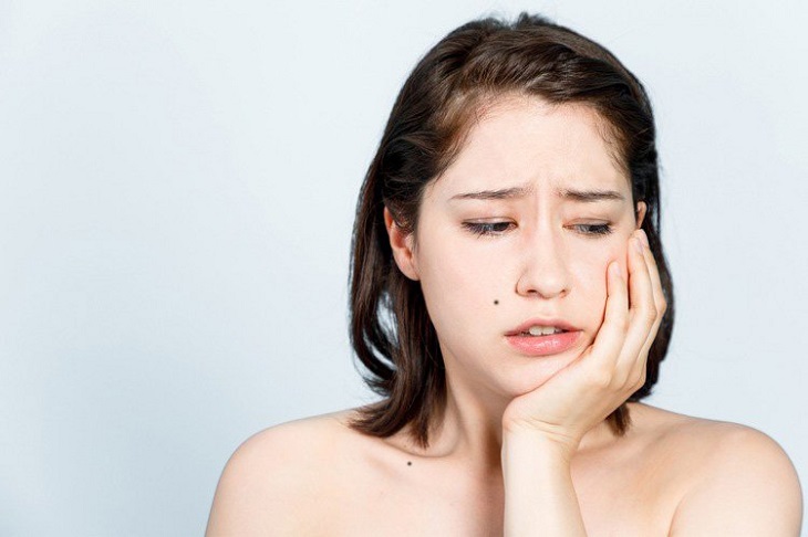 Răng bị sâu gây nên tình trạng đau nhức rất khó chịu